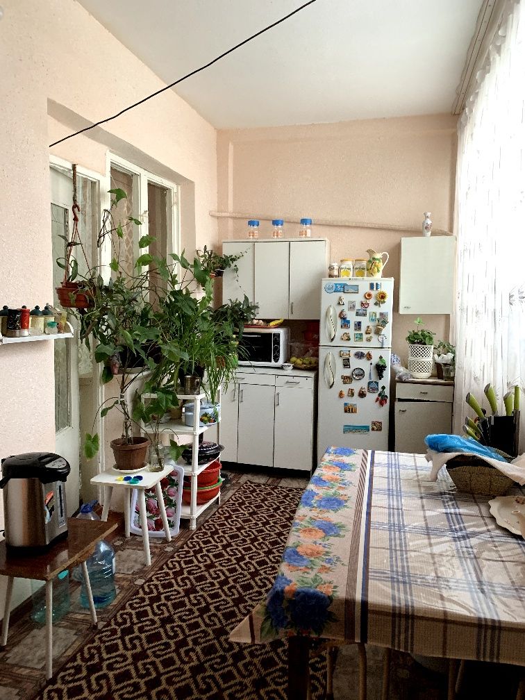 Продам двухэтажный коттедж. Сотилади 2этажлик коттедж