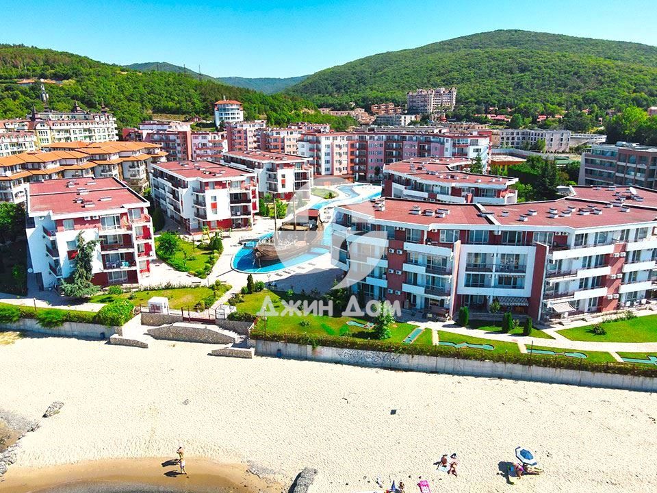 Продава се Двустаен апартамент в к.к. Елените - 62 кв.м за 1017 €/кв.м - Снимка #6