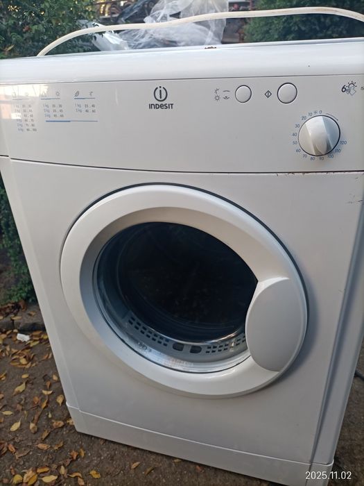 Продавам Сушилня Indesit вентилационна