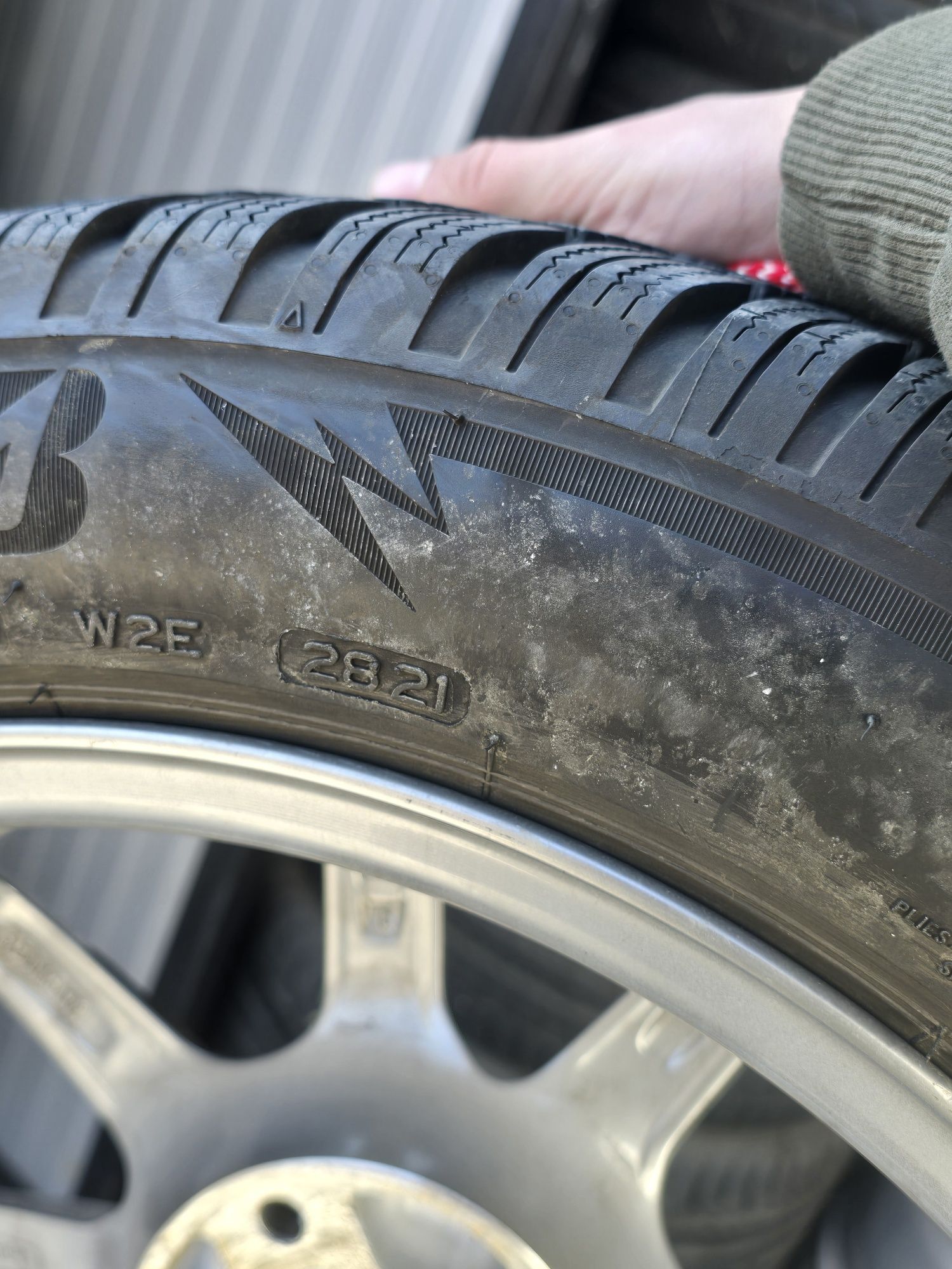 4 Броя 195/55/16 Bridgestone 2x7mm 2x5mm