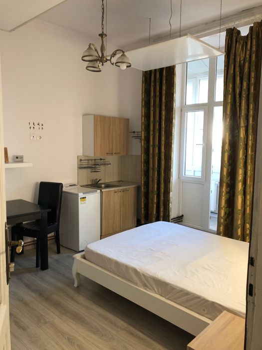 Inchiriez studio Ultracentral langa hotel ARO