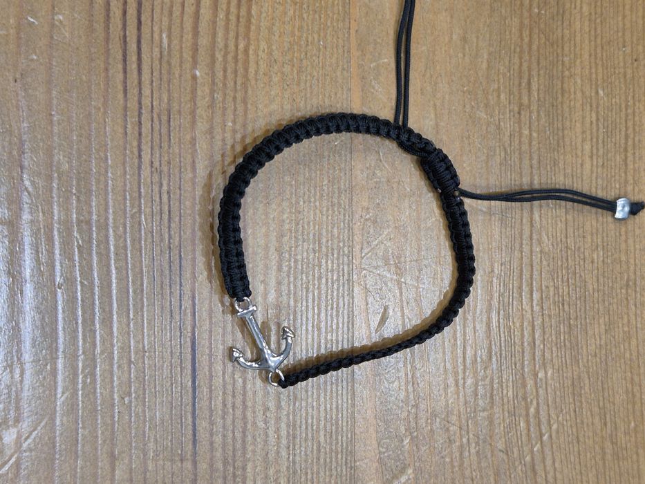 Колие с лилав кристал