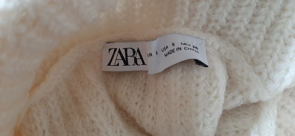Pulover Zara marimea L,impecabil purtat o dată