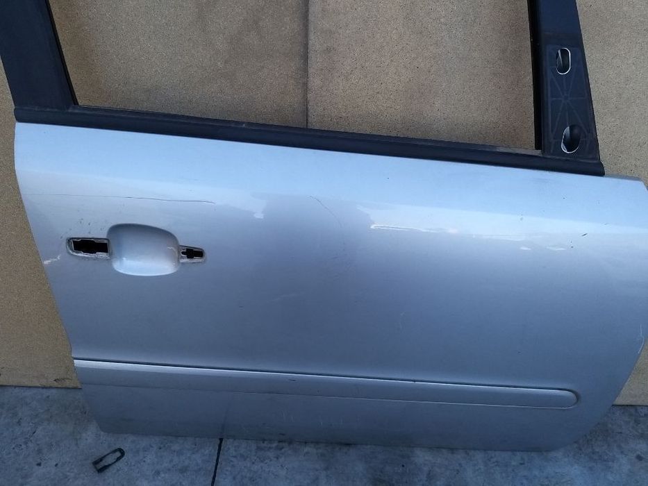 Usa portiera dreapta fata opel zafira b