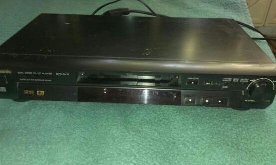Dvd Panasonic DVD-RV31 -functional-citeste CD si DVD