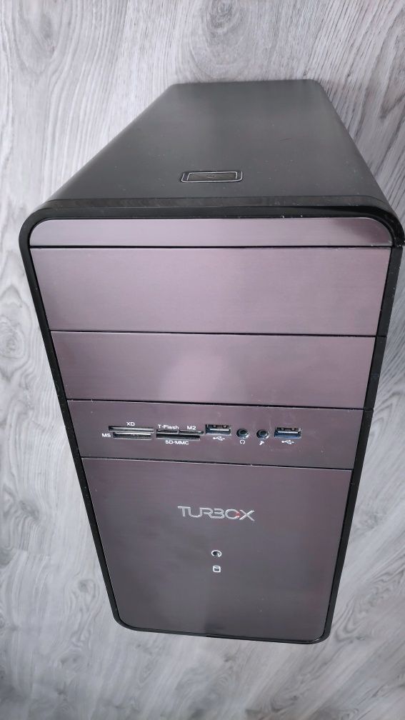 Компютър AMD FX6300 6Core, 8GB RAM, 1 TB Toshiba HDD, Video AMD 1 GB