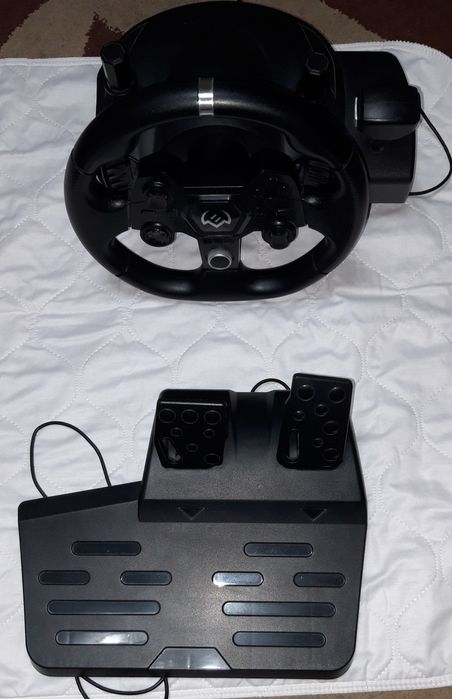 Игровой руль для компьютера