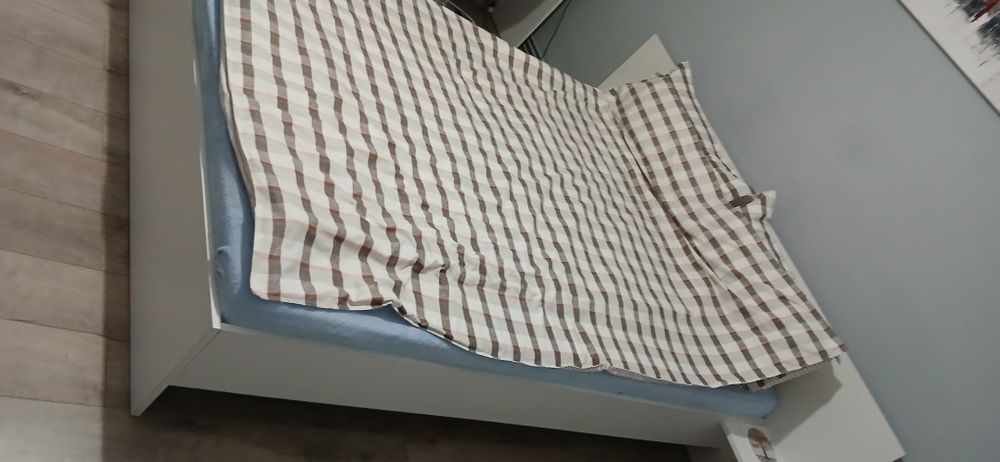 Vindem mobila dormitor utilizată!