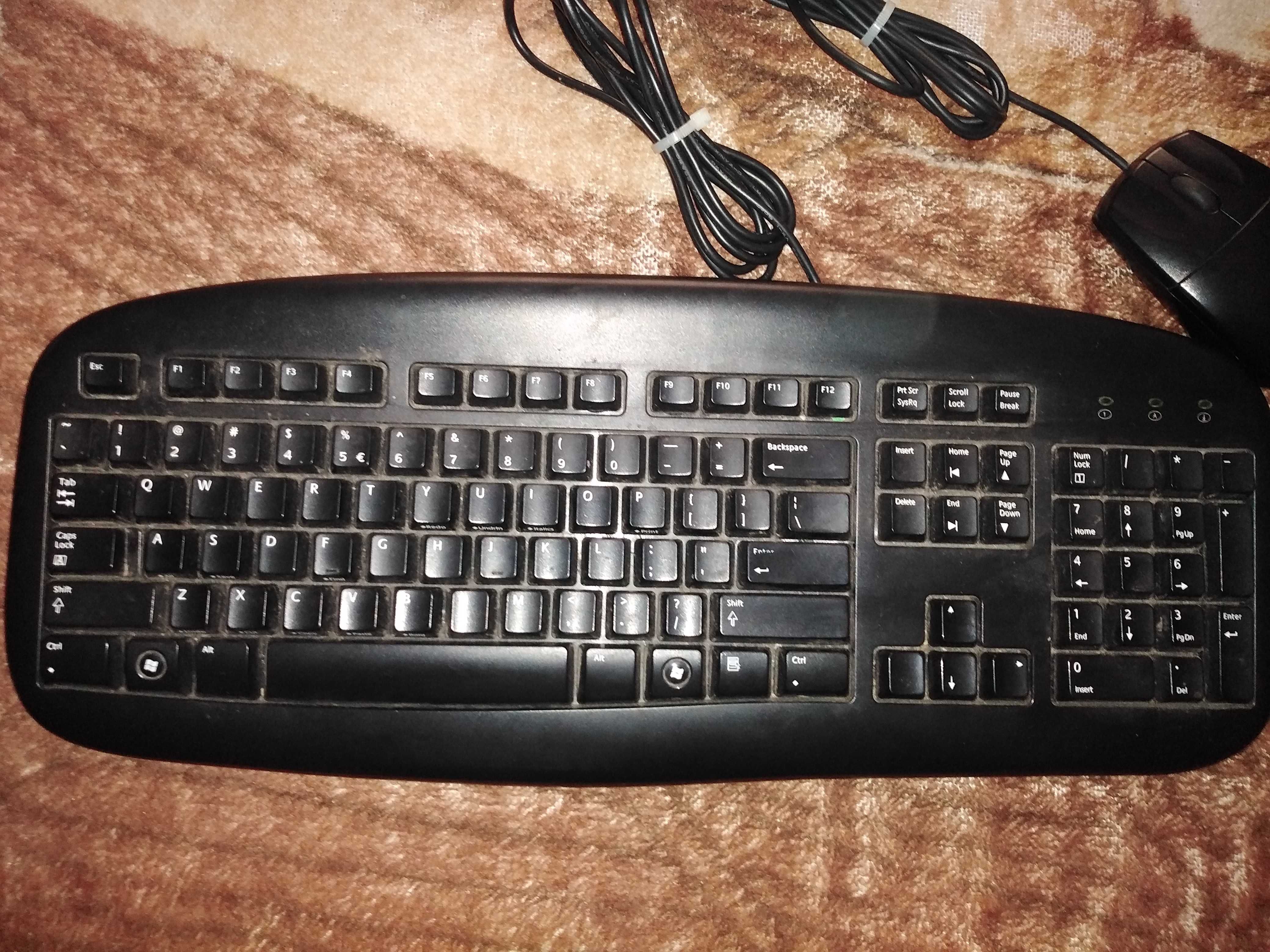 Mouse și tastatură Logitech