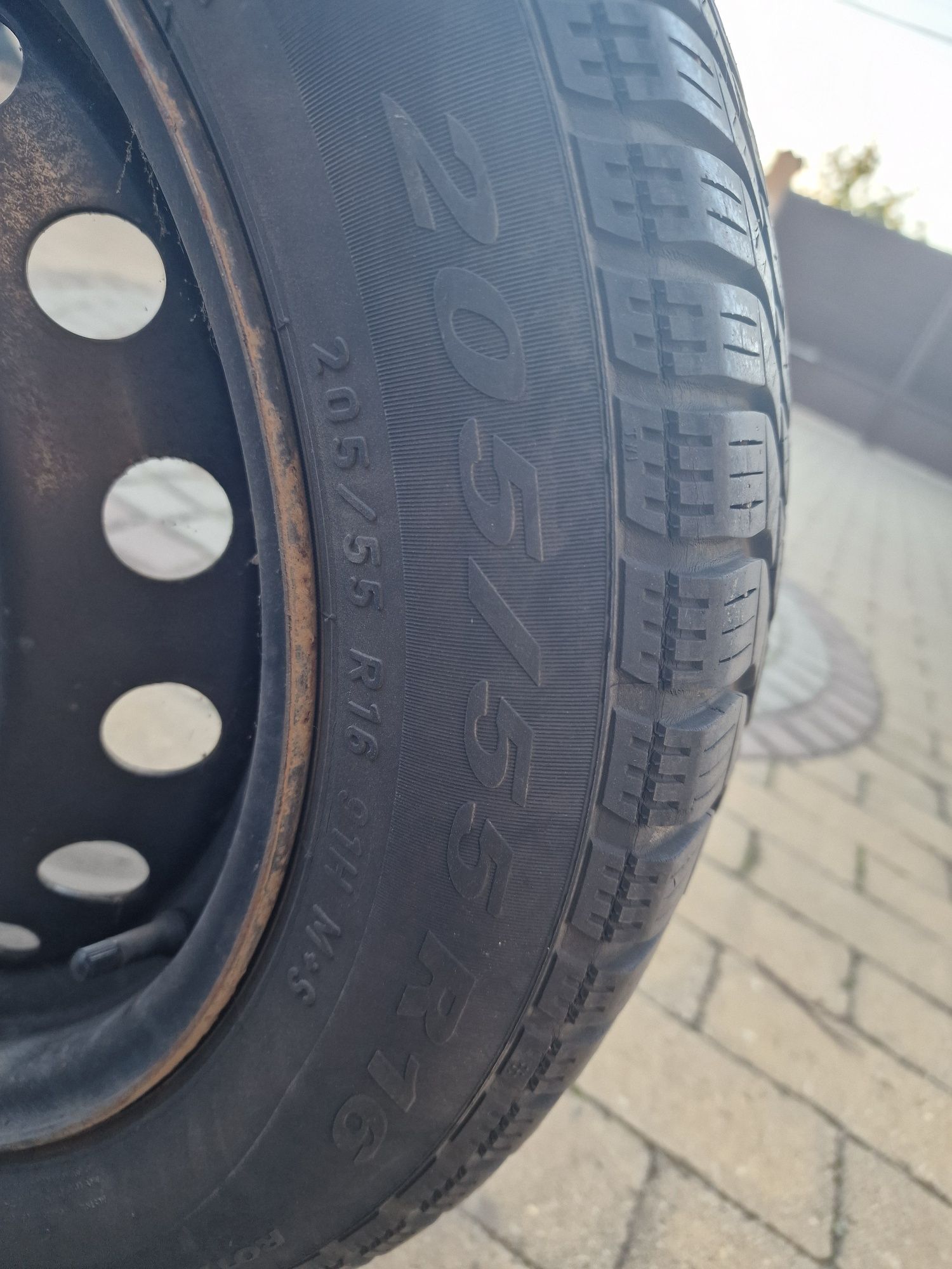Cauciucuri iarna cu jante și capace Honda civic 2019