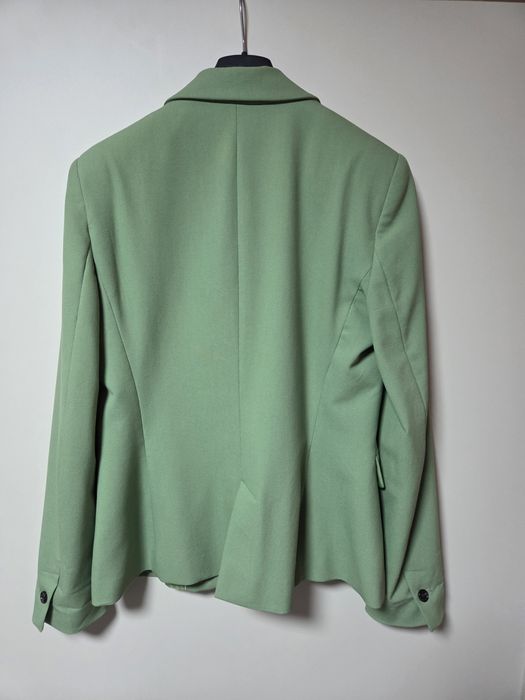 Вълнен блузон -  рокля на марката Stefanel,  сако Зара