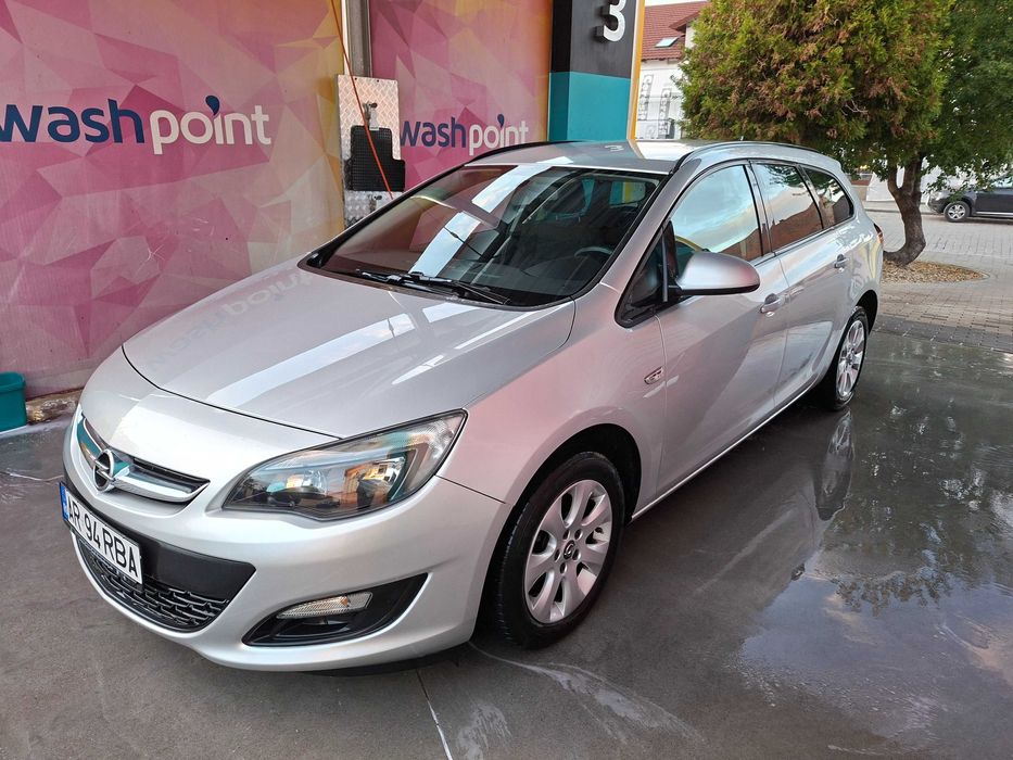 Vand Opel Astra Sports Tourer 2015