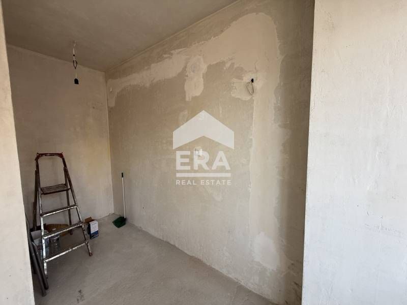 Продава се Двустаен апартамент в Варна, Трошево - 50 кв.м за 2300 €/кв.м - Снимка #3