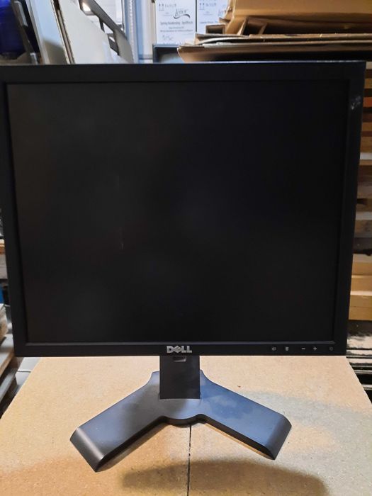 Vand monitoare HP,Dell=19 inch