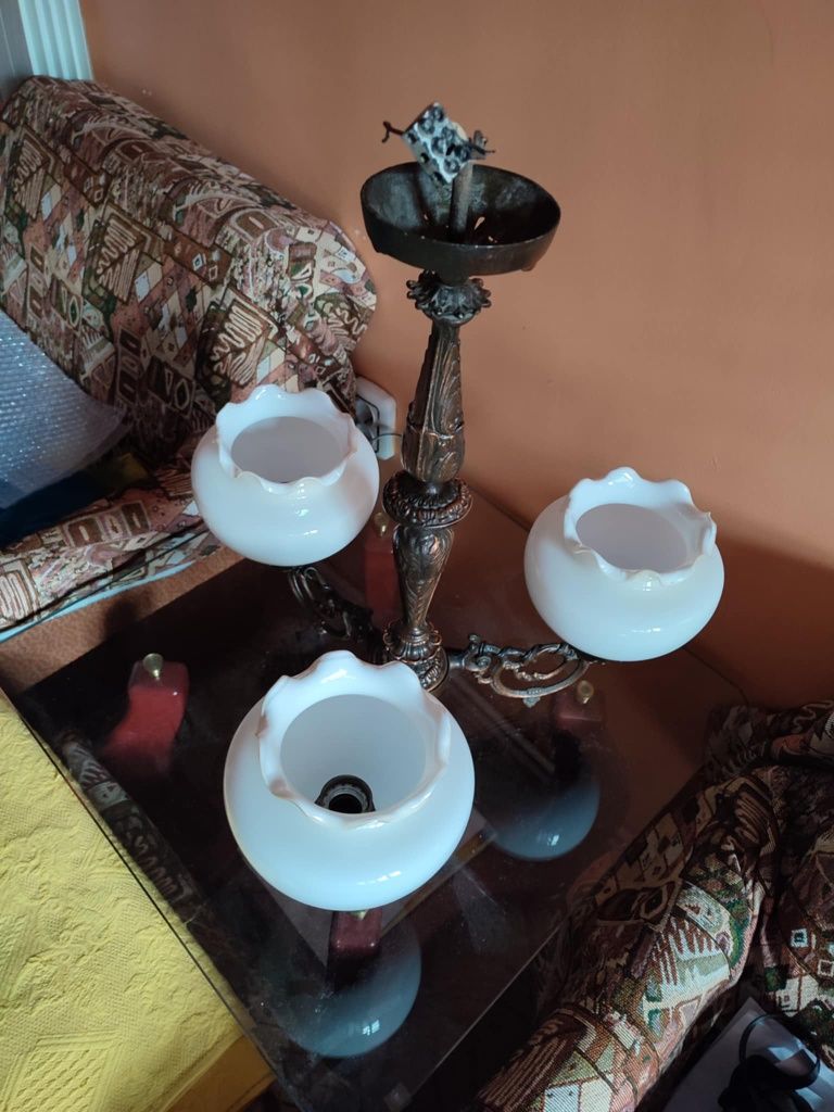 Старинен полилей
