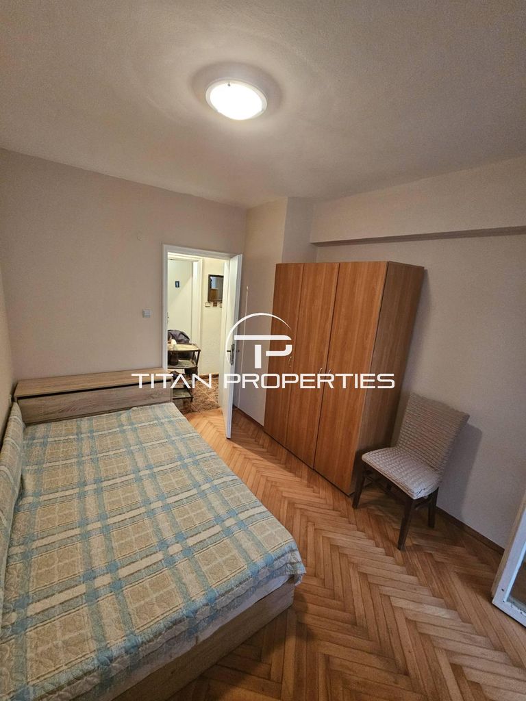 Дава се под наем Двустаен апартамент в Бургас, Център - 48 кв.м за 306 € - Снимка #4