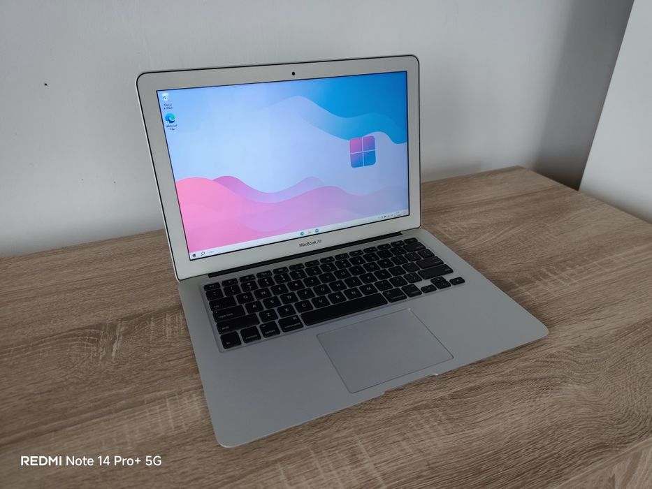 Macbook Air 13" baterie foarte buna