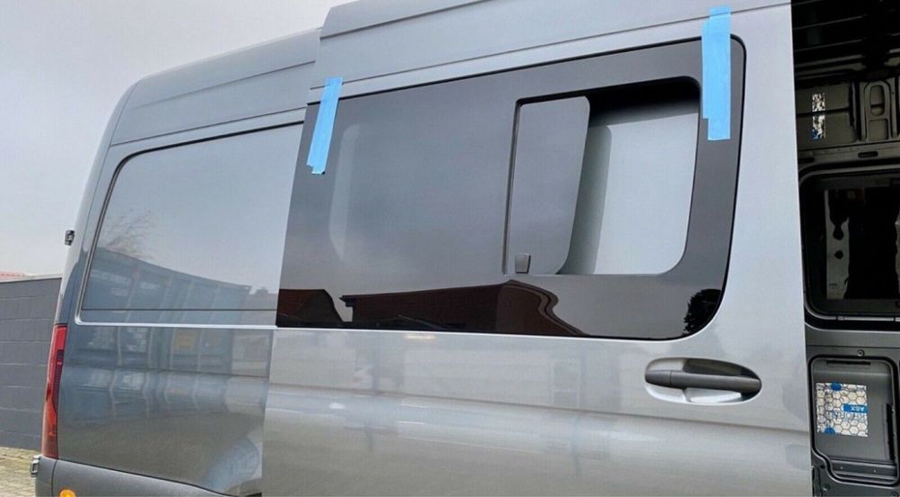 Специално отварящо се стъкло за вашите микробуси.