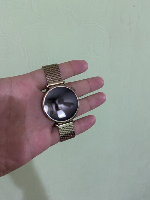 Смартчасы huawei gt 4.