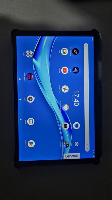 Tableta Lenovo Tab M10 FHD plus.