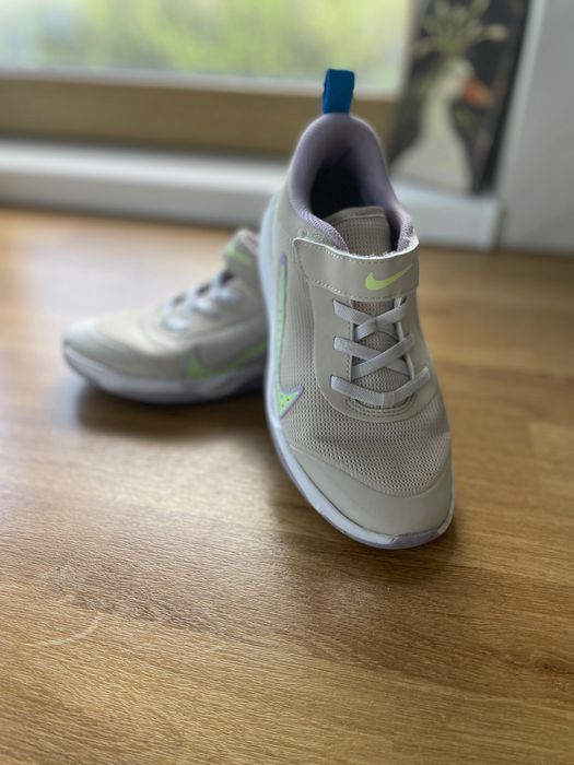Маратонки за момиче Nike