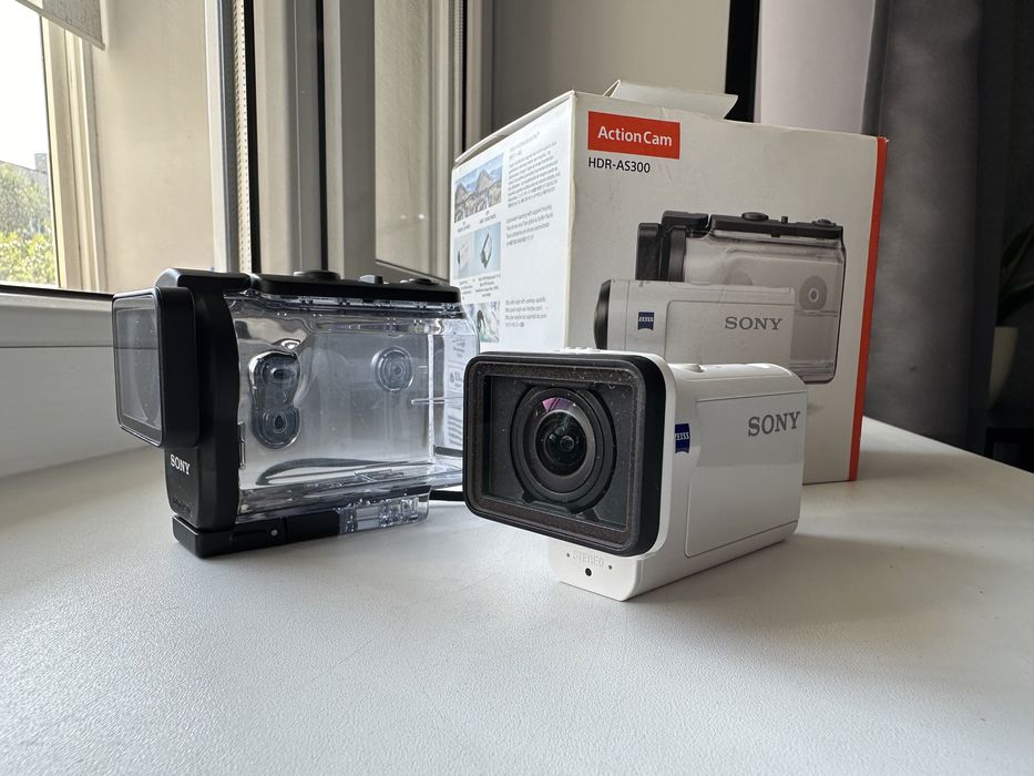 Экшн камера Sony AS300