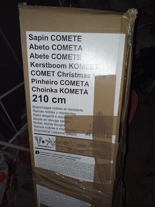 Brad de craciun artificial