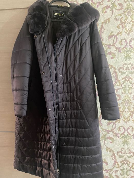 Продам пуховик зимний