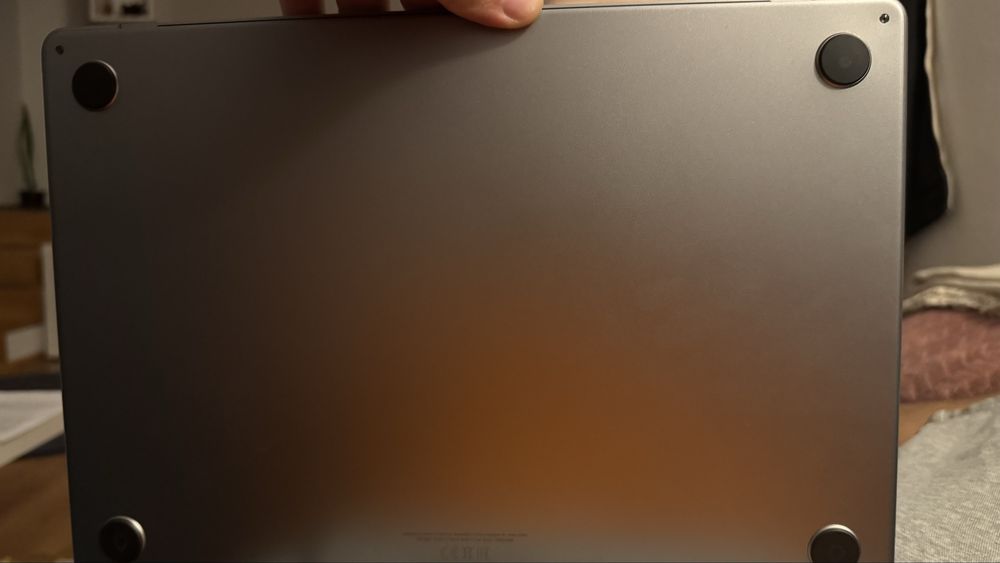 MacBook Air M2 15.3, 16 Gb, SSD 1TB, 10-core GPU, Tastatura INT
