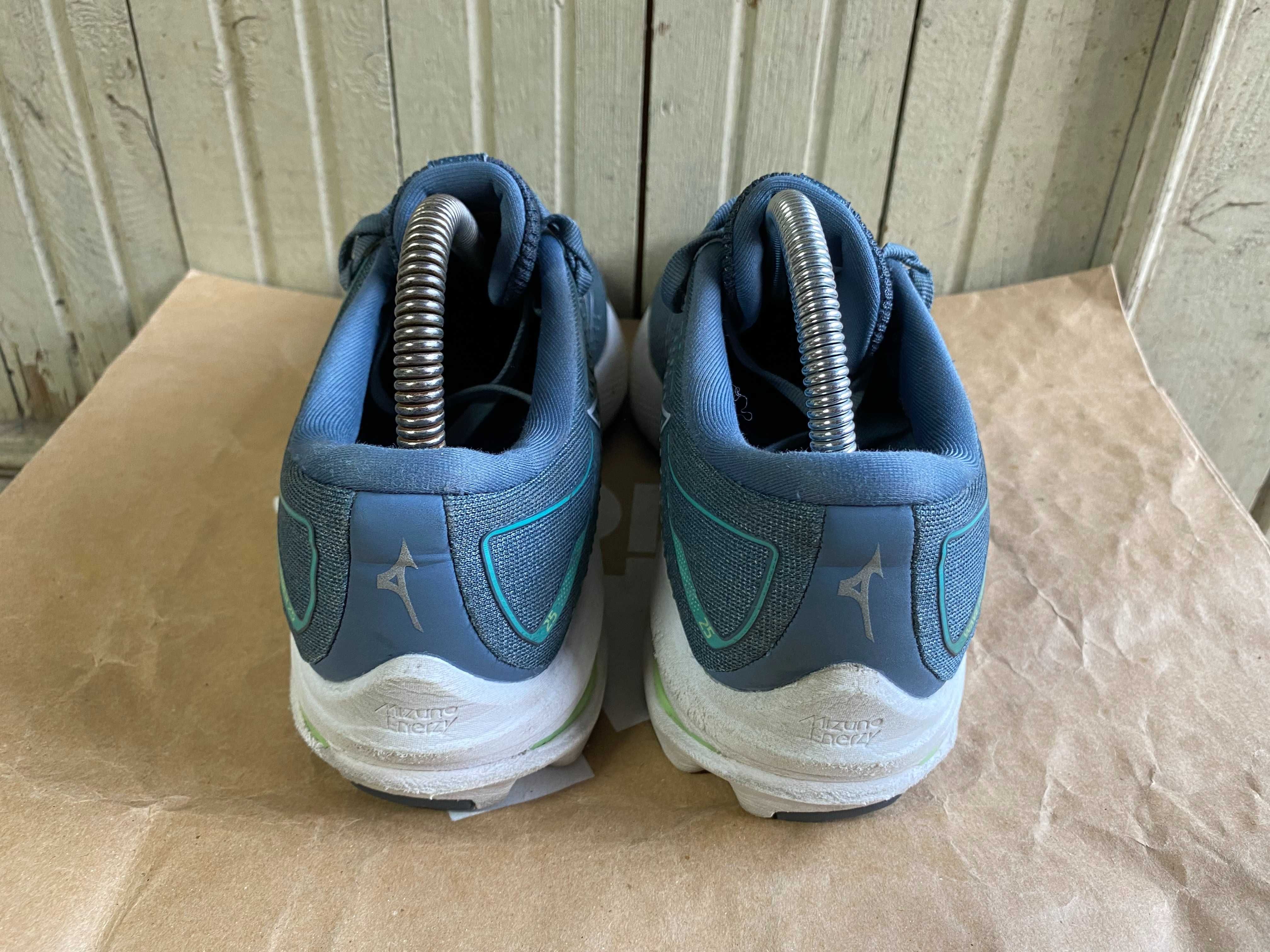 ''Mizuno Wave Rider 25''оригинални маратонки 40 номер