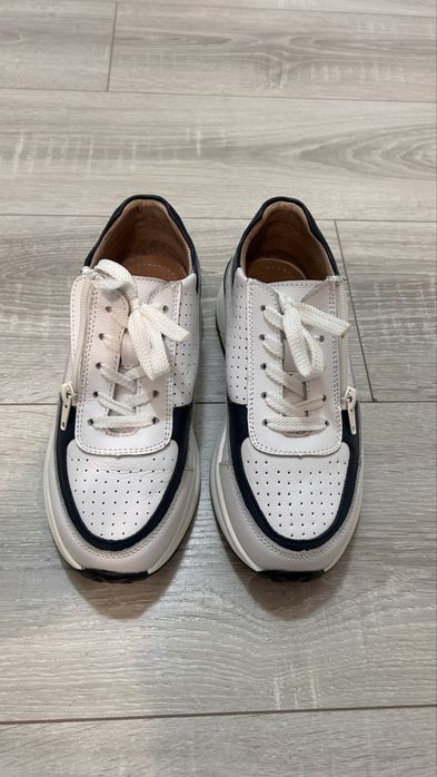 Sneakersi piele dama