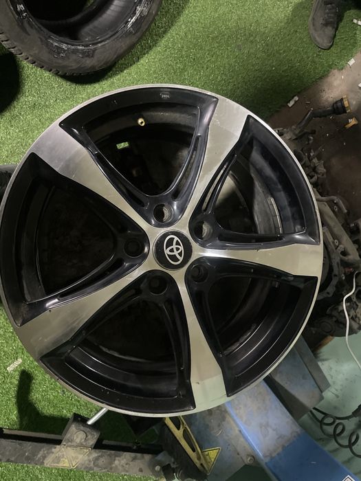 Продам диски в хорошем состоянии комплект