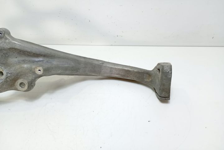 Fuzeta stanga fata R8K0407257G Audi A5 8T seria