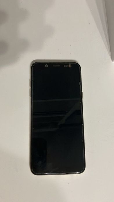 Продавам Samsung galaxy A6