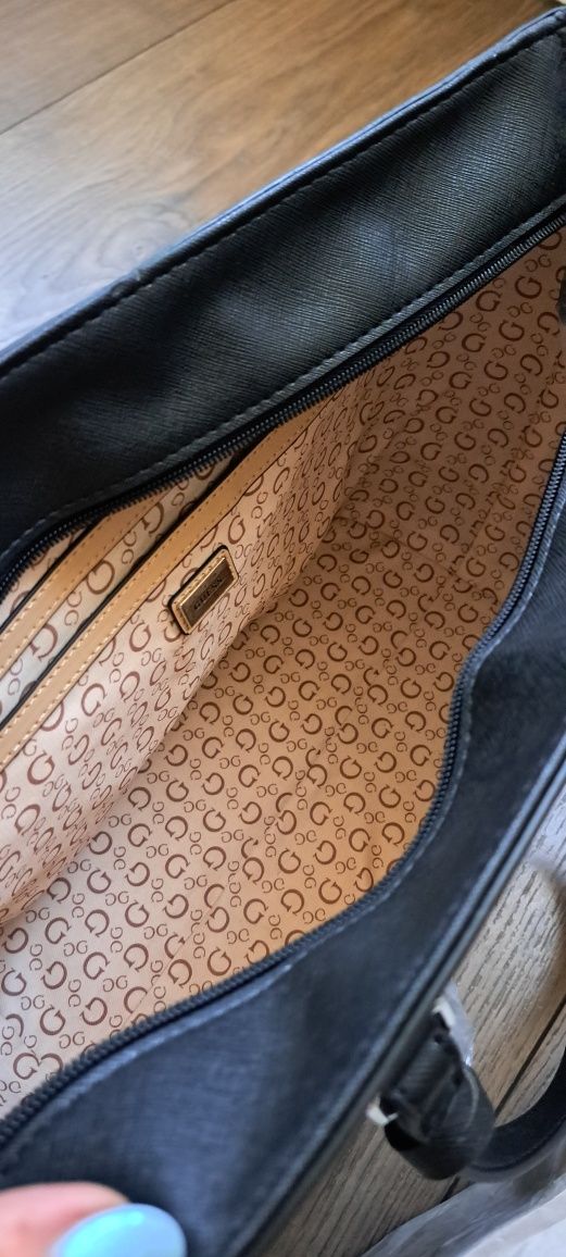 Нова оригинална чанта GUESS
