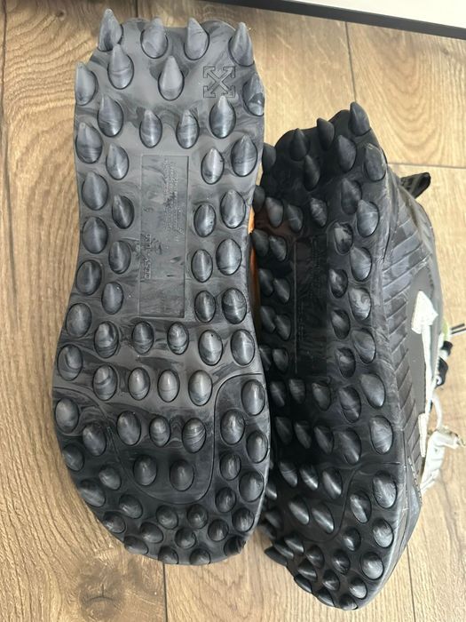 Vand Off-White Odsy 1000