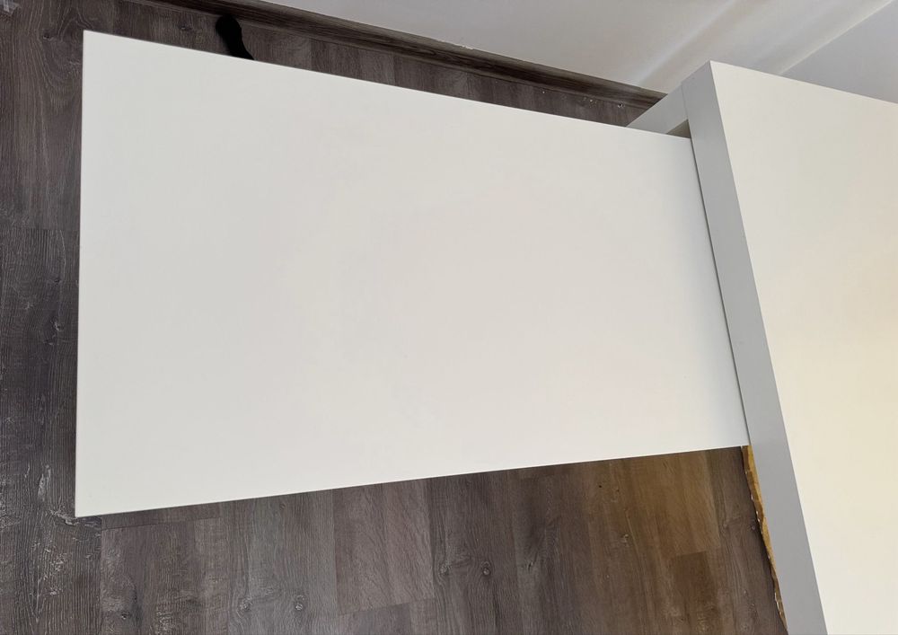 Birou alb ikea stare buna