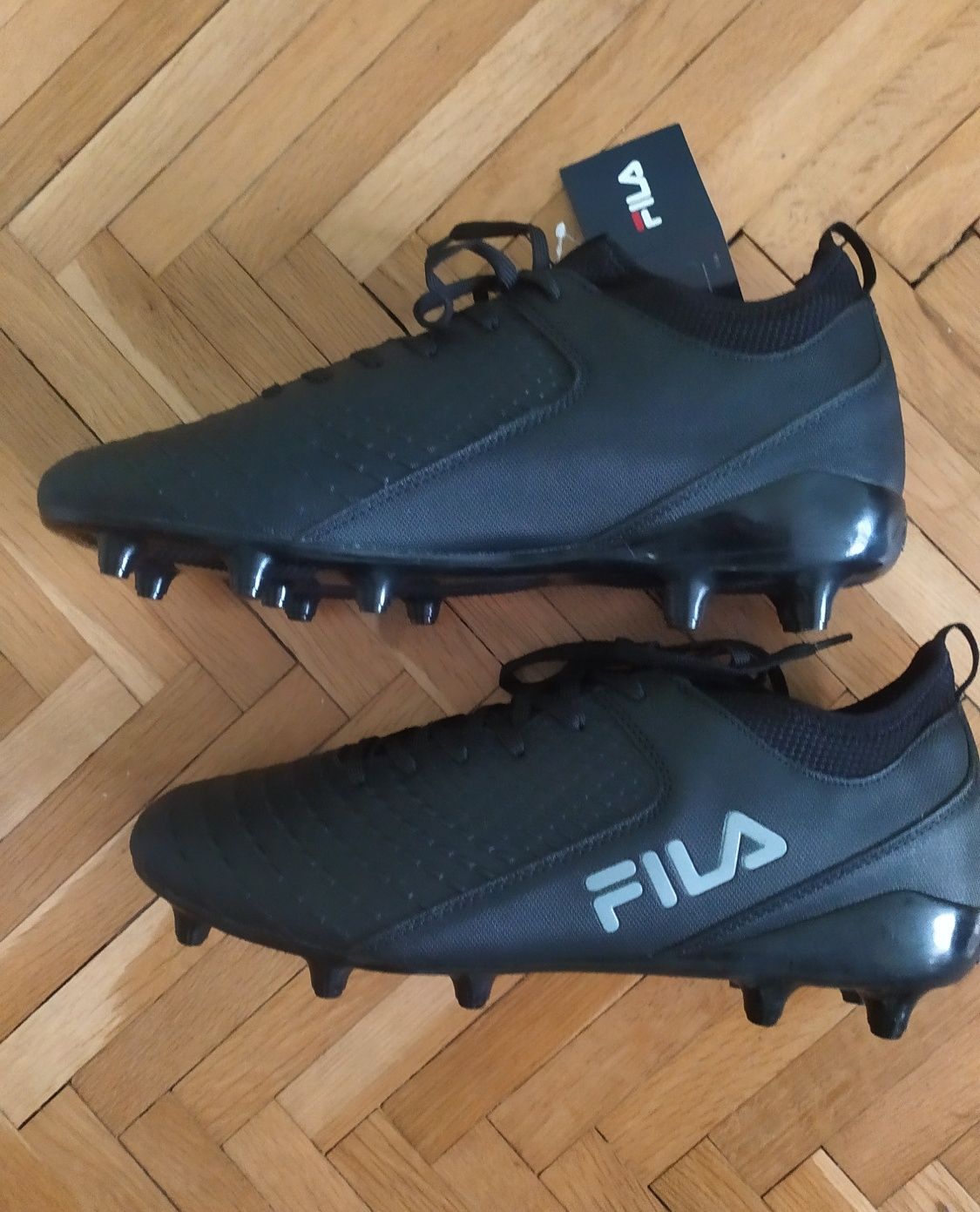 Футболни обувки /бутонки/ FILA-нови