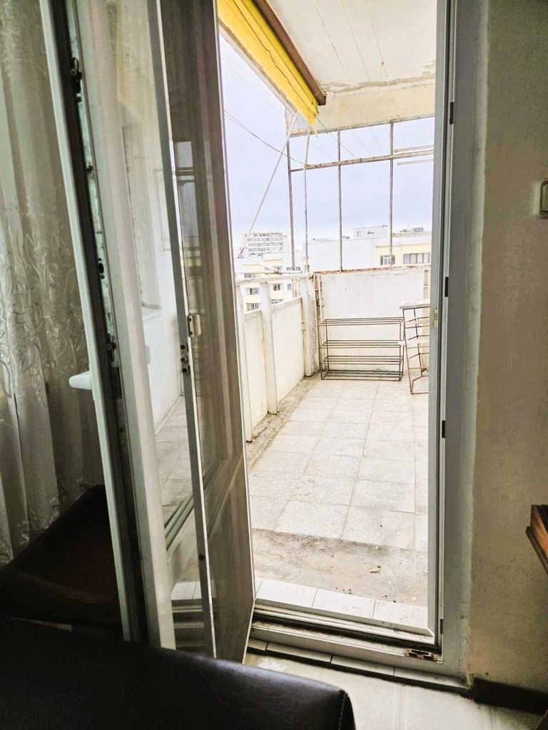 Продава се Тристаен апартамент в Бургас, Център - 92 кв.м за 1772 €/кв.м - Снимка #3