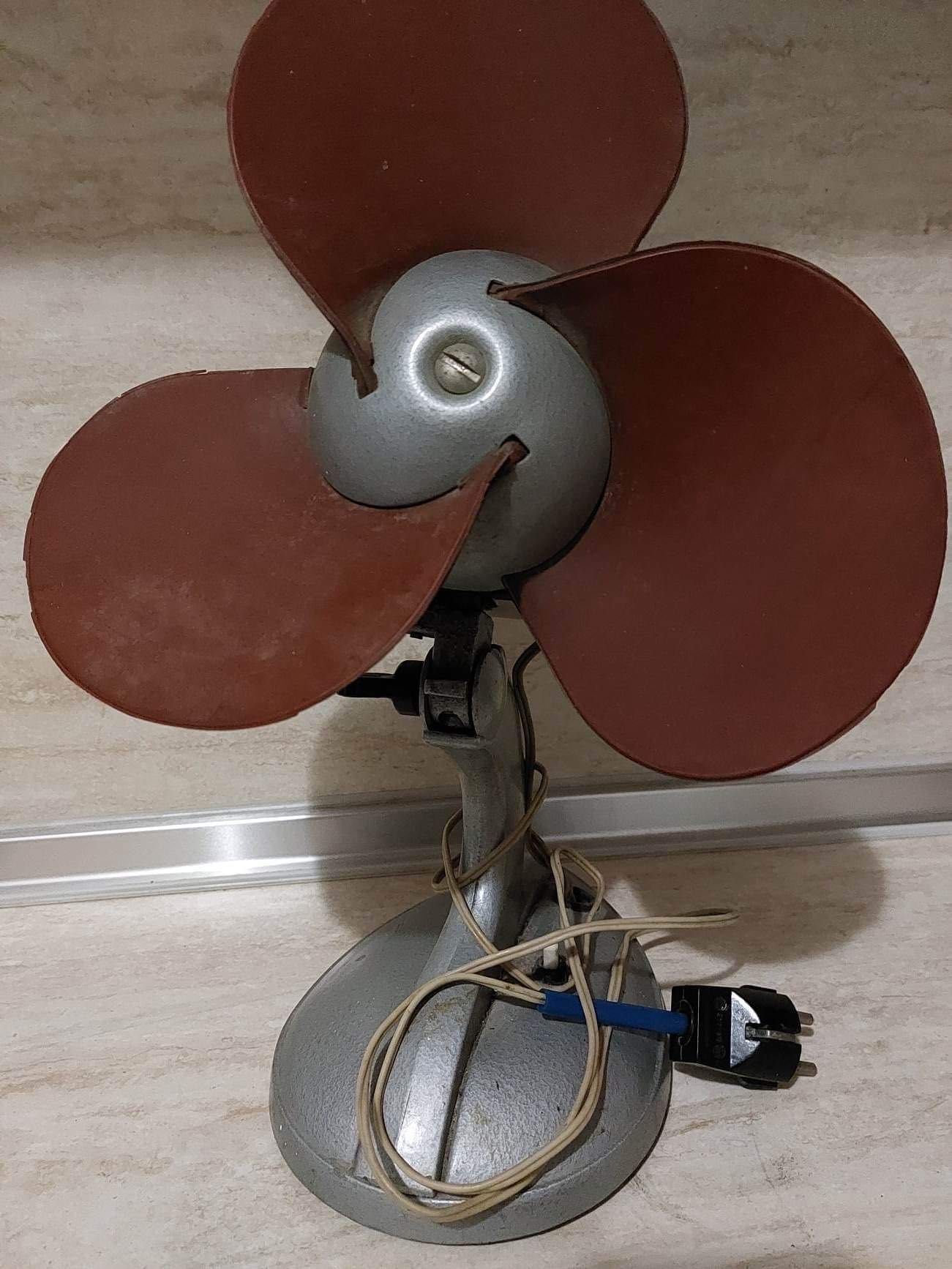 Старинен винтидж вентилатор