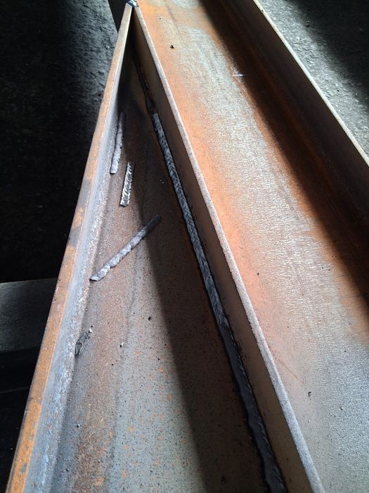 Executăm la comandă structuri metalice pentru hale depozite ateliere s