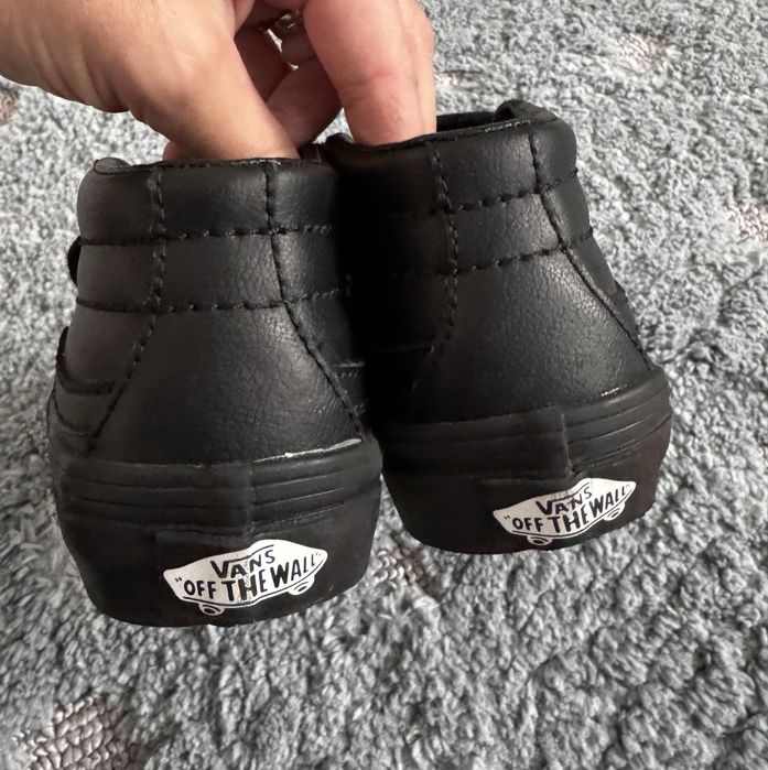 Pantofi sport Vans marimea 27