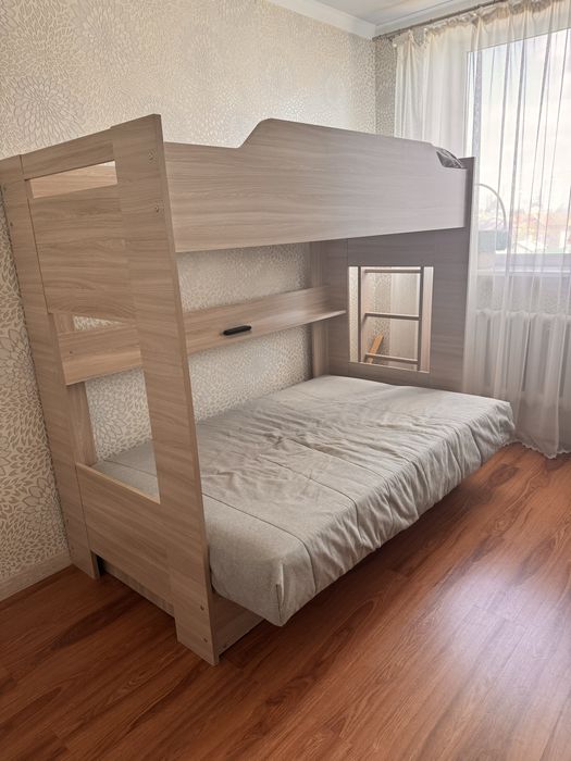 Продам двухярусную кровать