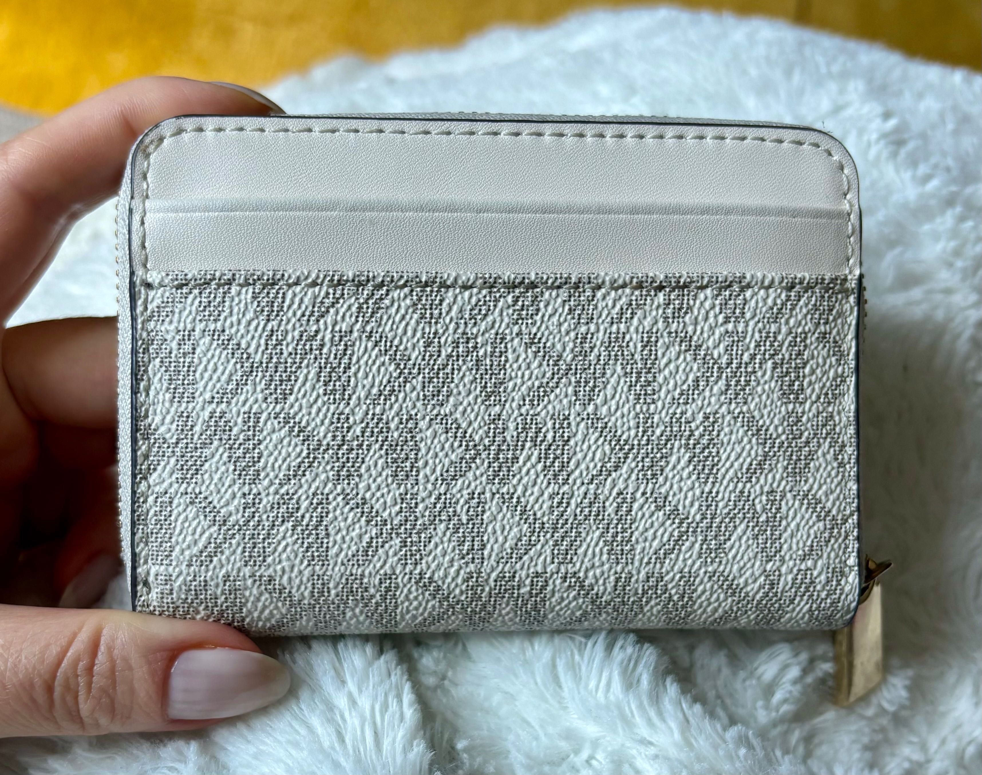 Portofel Michael Kors Jet Set impecabil