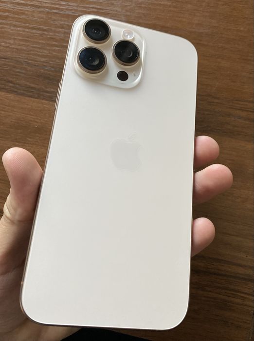 Iphone 16 pro max 256gb почти новый телефон