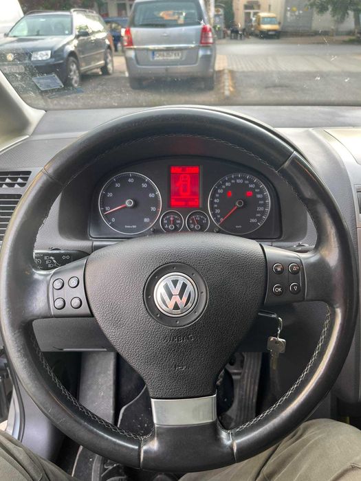 На части Vw Touran 1.4tsi