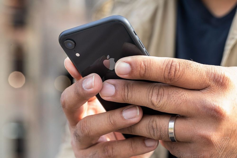 Iphone xr nou nefolosit