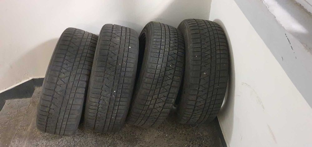 Зимни гуми KUMHO 225/55 R18 102H