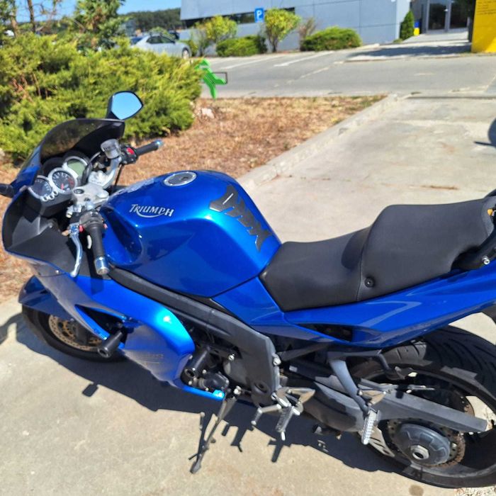 Triumph Sprint ST 1050
