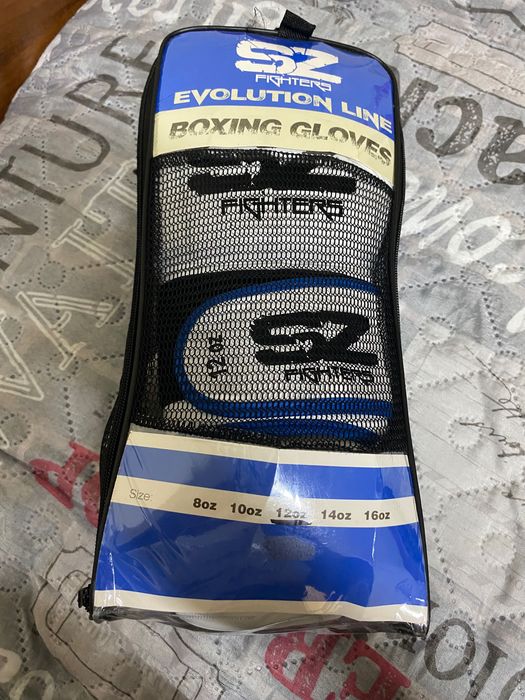 Кик бокс ръкавици нови